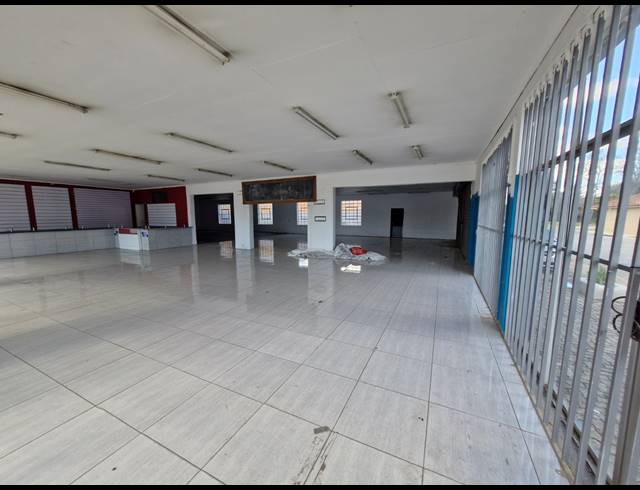 1,200M² RETAIL TO LET IN BEYERS PARK